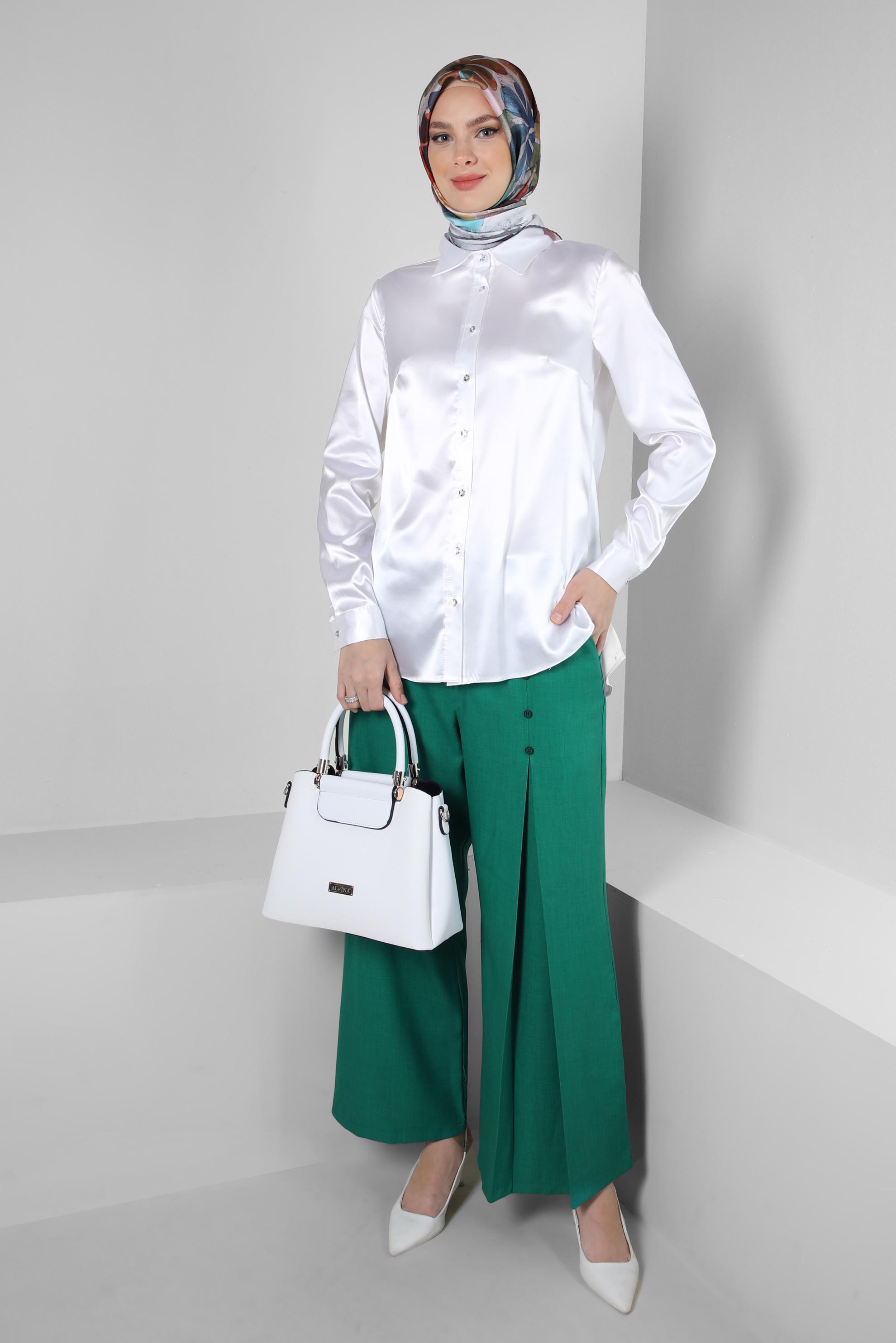 Tesettür giyim BEYAZ DÜĞMELİ SATEN BLUZ 43755